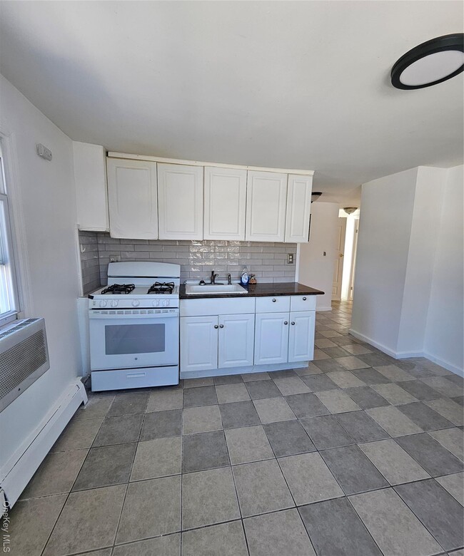 Photo - 196 S Franklin St