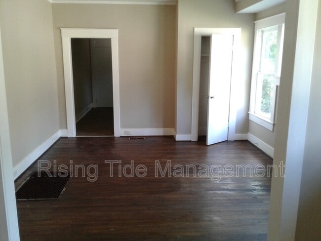 Photo - 6612 Division Ave