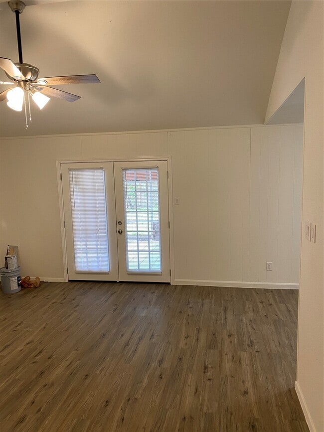 Photo - 5623 Maywood Dr