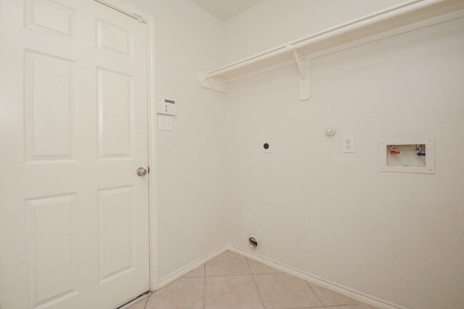 Photo - 2811 Eros Ln