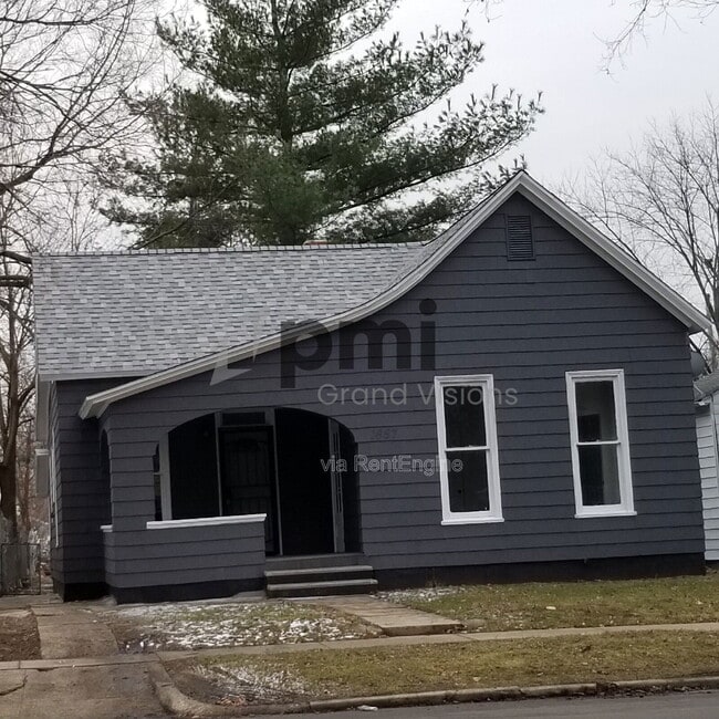 Building Photo - 1657 E Main St Rental