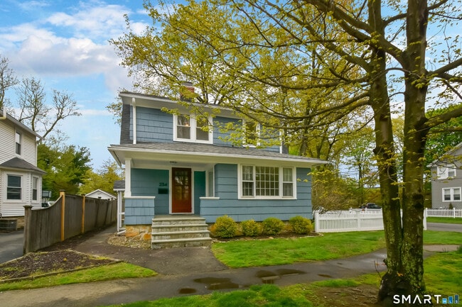 Building Photo - 234 N Pine Creek Rd
