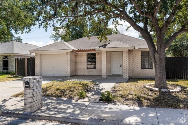 Building Photo - 3326 N 41 St Ln Rental