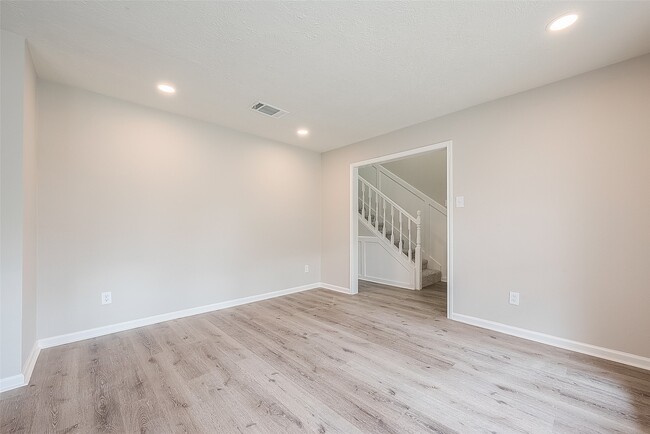 Building Photo - 3103 Hartcliff Cir