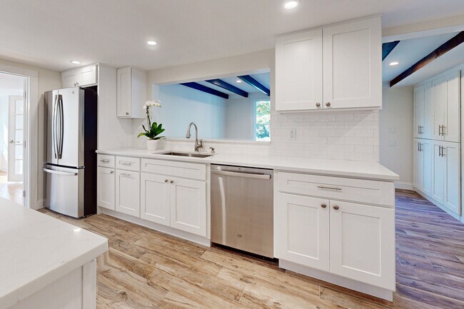 Photo - 88 5 Mile River Rd