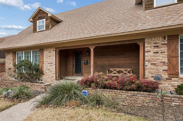 Photo - 9321 Springwater Dr