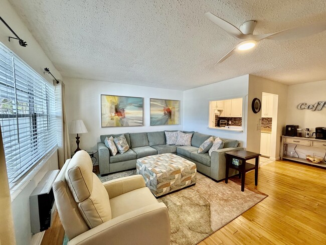 Building Photo - 335 Durham Cir Unit 335