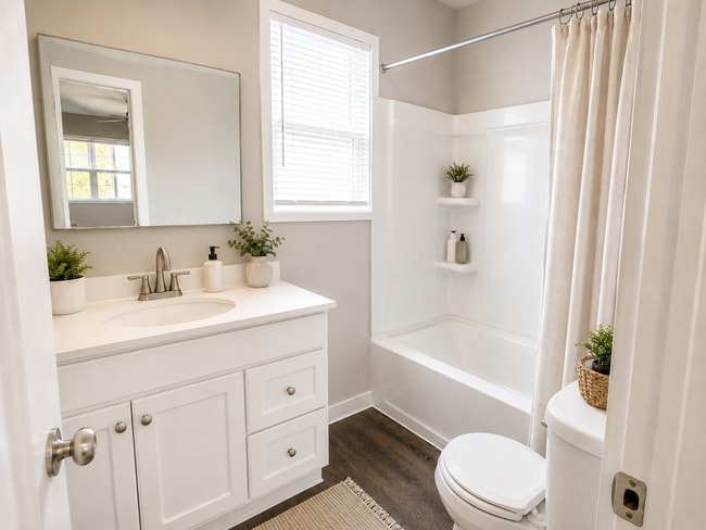 Photo - 1405 Moore St