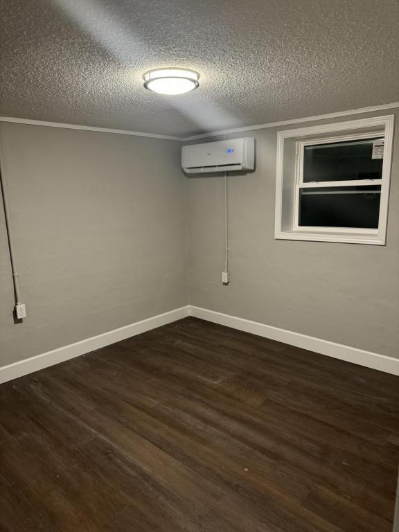 Photo - 1645 Blythe Ave SE