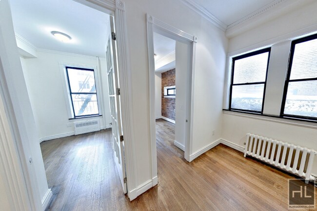 Building Photo - W 51ST ST. Rental