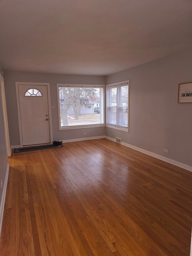 Photo - 18536 Morris Ave