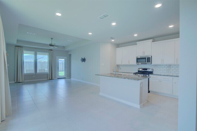 Photo - 7215 Clearwater Cv Dr
