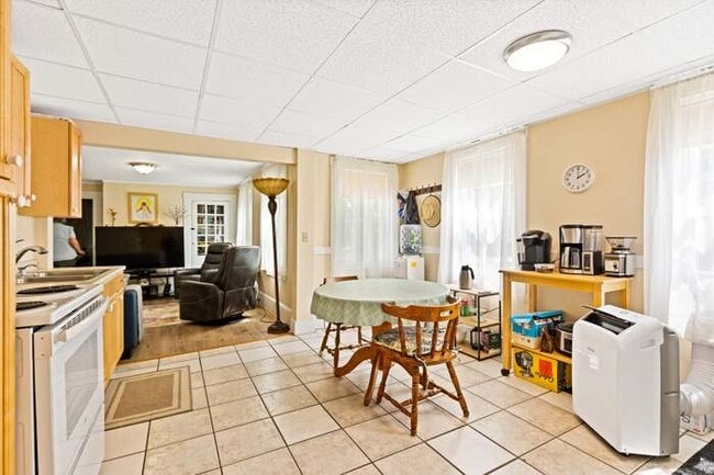 516 Riverside Dr Unit 1