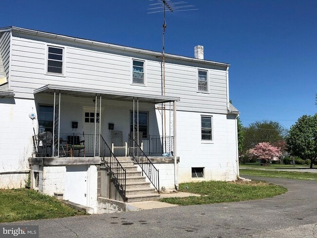 Photo - 50 Dymond Ave