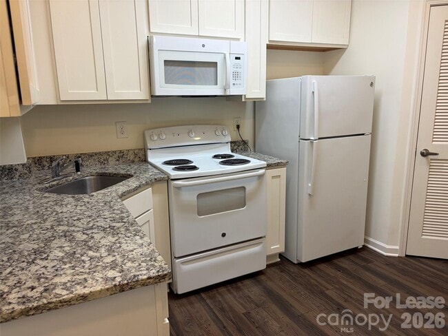 Photo - 17905 Delmas Dr Unit 302