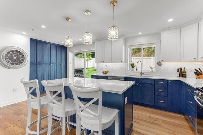 Photo - 259 Lake Ave