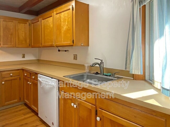 Photo - 149 NE Powderhorn Dr