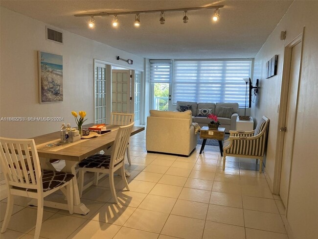 Photo - 3725 S Ocean Dr Unit 419