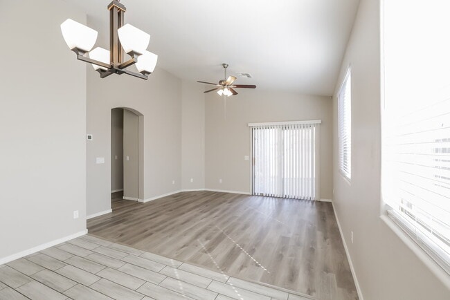 Photo - 6927 S 37th Glen