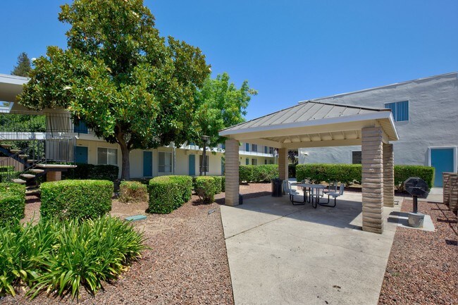 Photo - Fulton Apartments