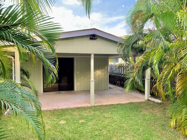 Building Photo - Kailua- Charming 1 bedroom, 1 bathroom cottage 2 blocks from the beach