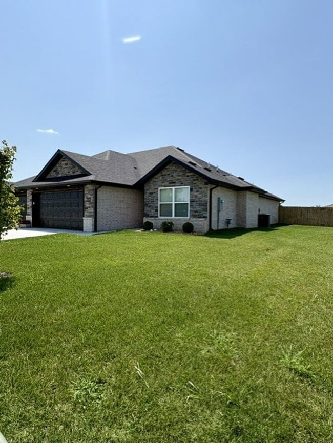 Photo - 838 E Crystal Ave
