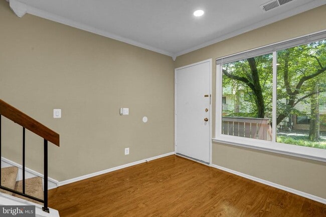 Photo - 2665 Glengyle Dr