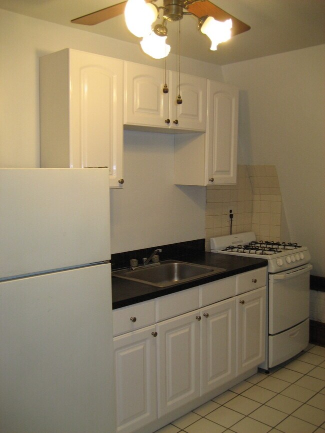 Kitchen - 77 South St Apartments Unit #3