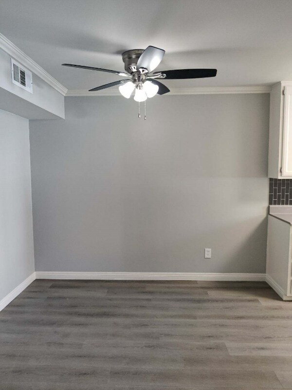 Photo - 19055 Sherman Way