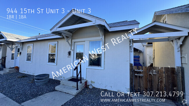 Building Photo - Efficient apartment with utilities included! Unit 3