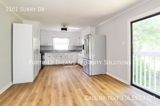 Photo - 1101 Surry Dr