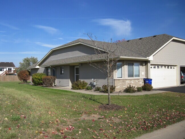 Photo - 760 Plum Tree Ln