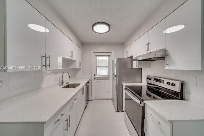 Photo - 841 SW 74th Terrace Unit 201E
