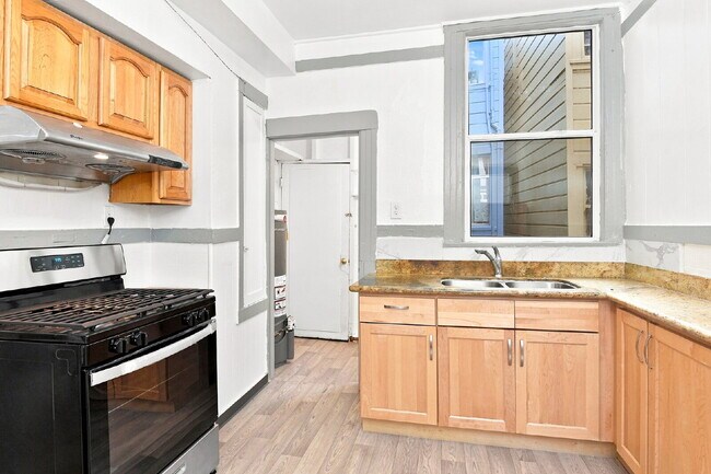 "Charming 2-Bedroom in Vibrant San Francisco!"