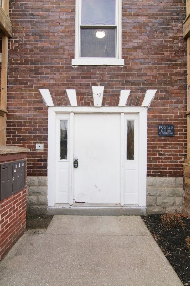 Photo - 1329 E Market St Unidad 6