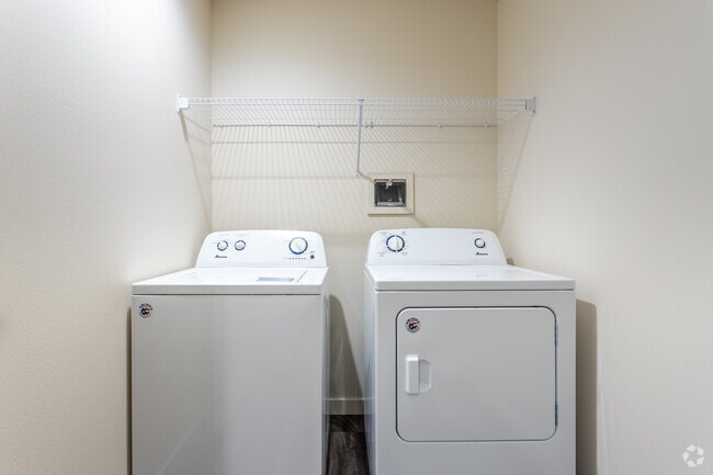 3BR, 2.5BA - 1,800 SF - The Crossing