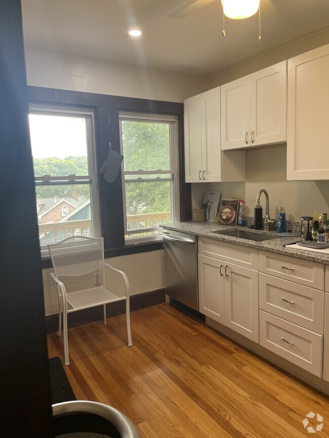 Building Photo - 51 Breck Ave Unit 51 Rental