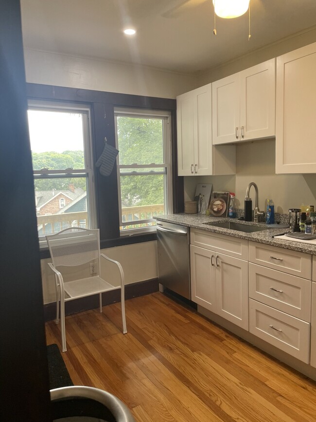 Building Photo - 51 Breck Ave Unit 51 Rental