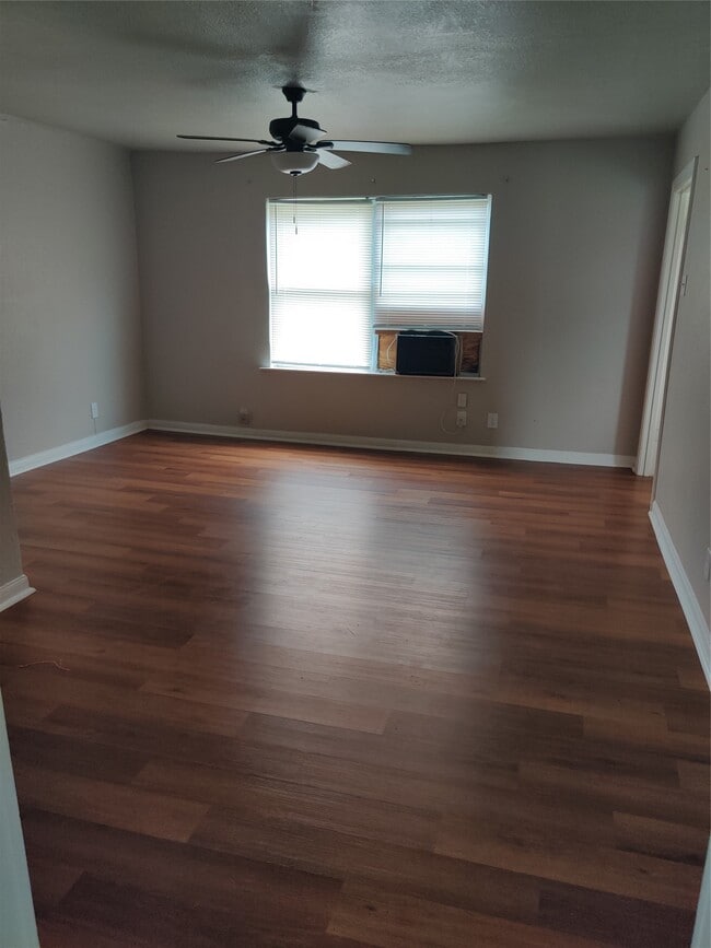 Photo - 1208 7th Ave N