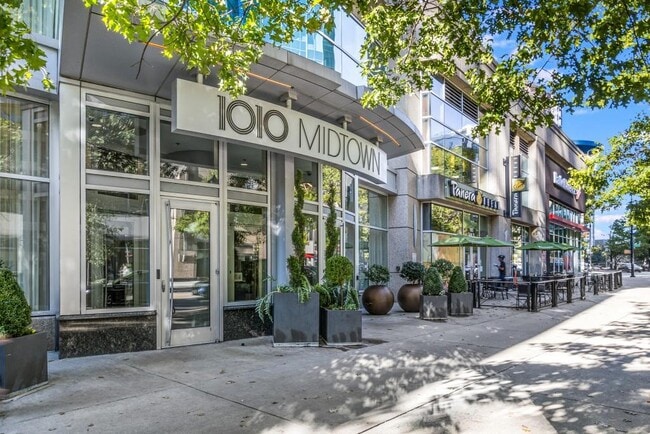 Building Photo - 1080 Peachtree St NE Unit 1004 Rental