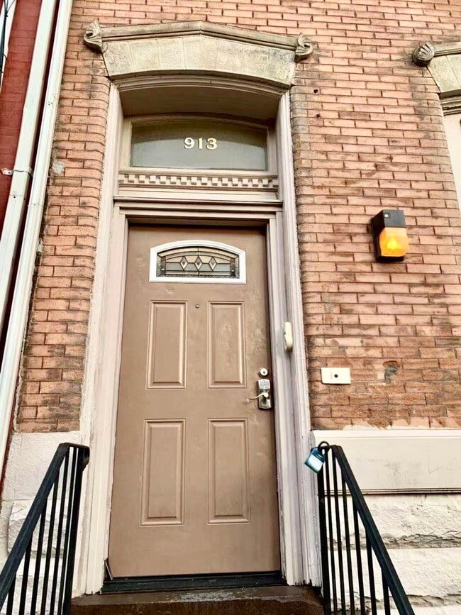 Photo - 913 N 15th St