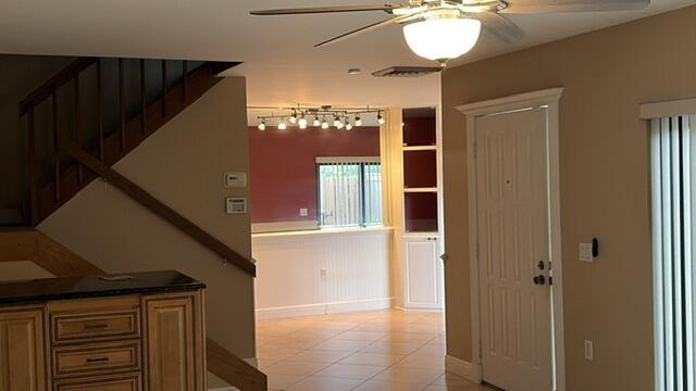 Building Photo - 3900 SE County Line Rd Unit 24d
