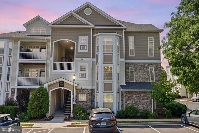 Building Photo - 507 Sunset View Terrace SE Unit 206