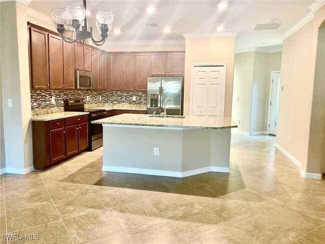 Building Photo - 9181 Glenforest Dr Rental