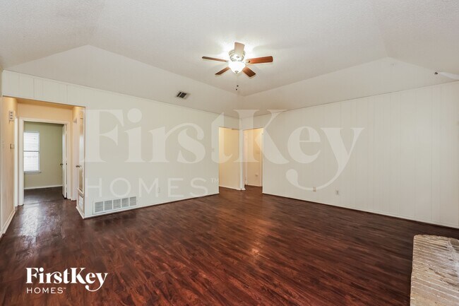 Photo - 6525 Constitution Dr