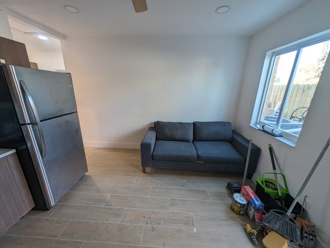 Building Photo - 2018 NW 186th St Unit 1 Rental