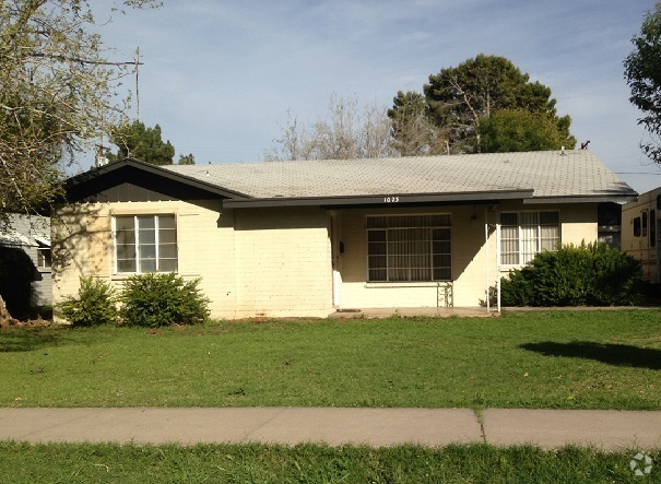 Building Photo - 1023 S Ash Ave Rental