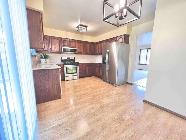 Photo - 205 Juniper Dr