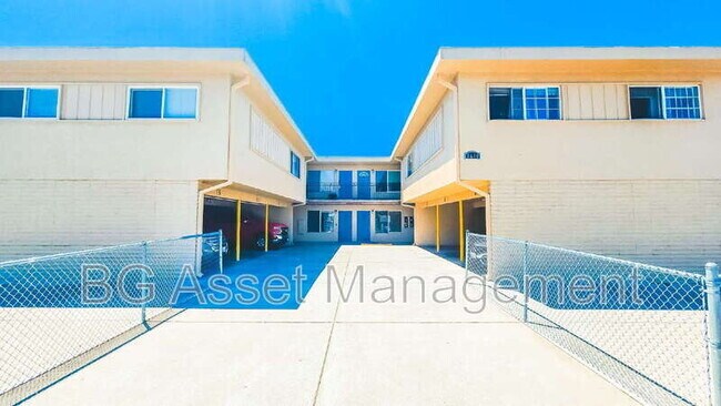 Building Photo - 1610 Sanford Ave Unit 2 Rental