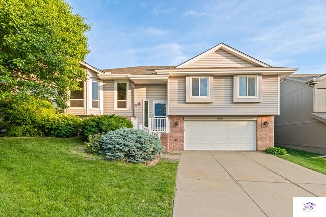 Building Photo - WELCOME HOME!